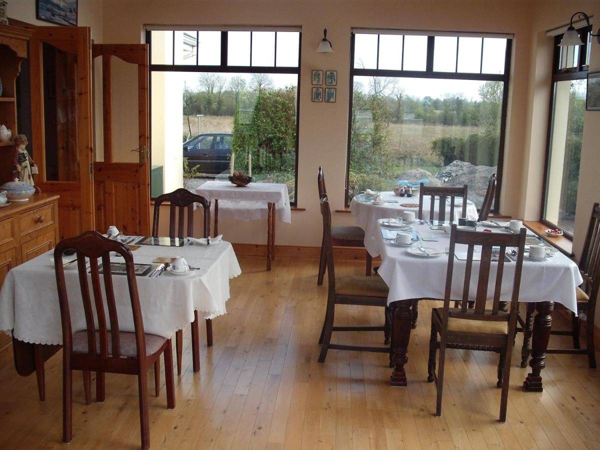 Фото  Maryville Bed and Breakfast Нина 5